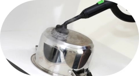 Steam cleaning a kettle